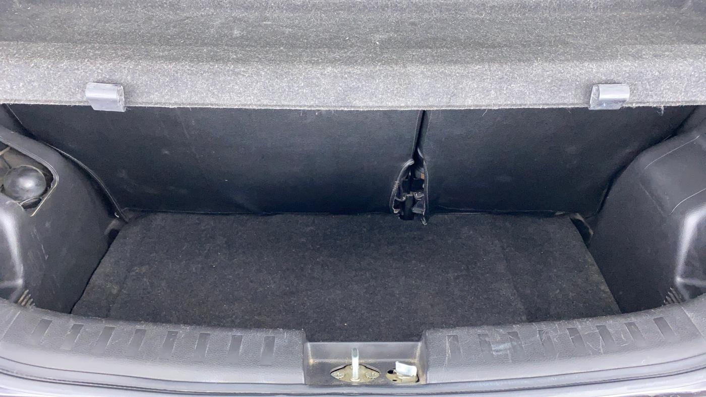 2015 Maruti Swift VXI, Petrol, Manual, 70,280 km, Boot Inside