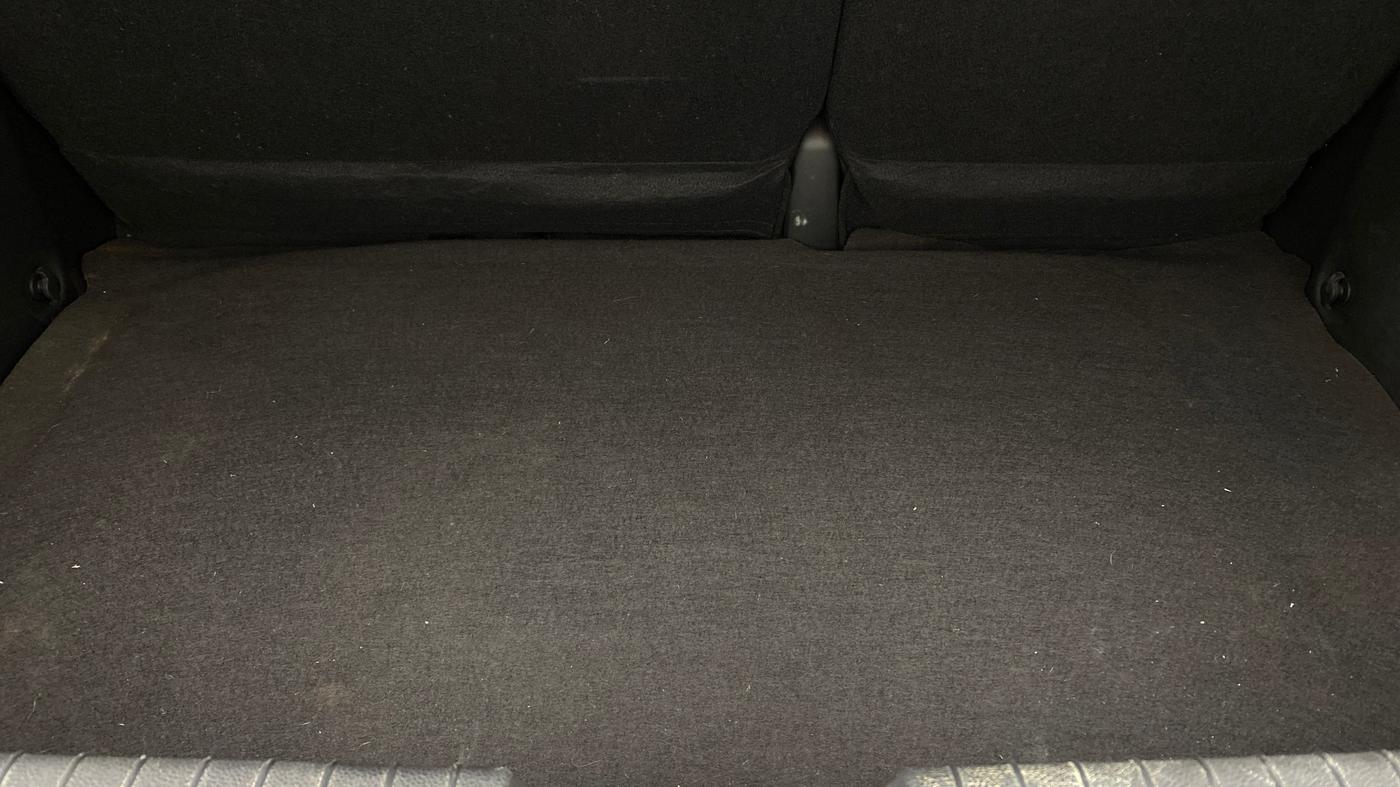 2016 Hyundai Elite i20 ASTA 1.2 (O), Petrol, Manual, 13,103 km, Boot Inside