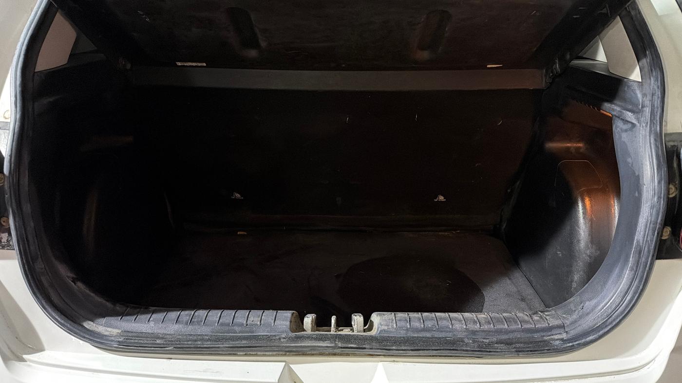2021 Hyundai VENUE S 1.2, Petrol, Manual, 53,582 km, Boot Inside