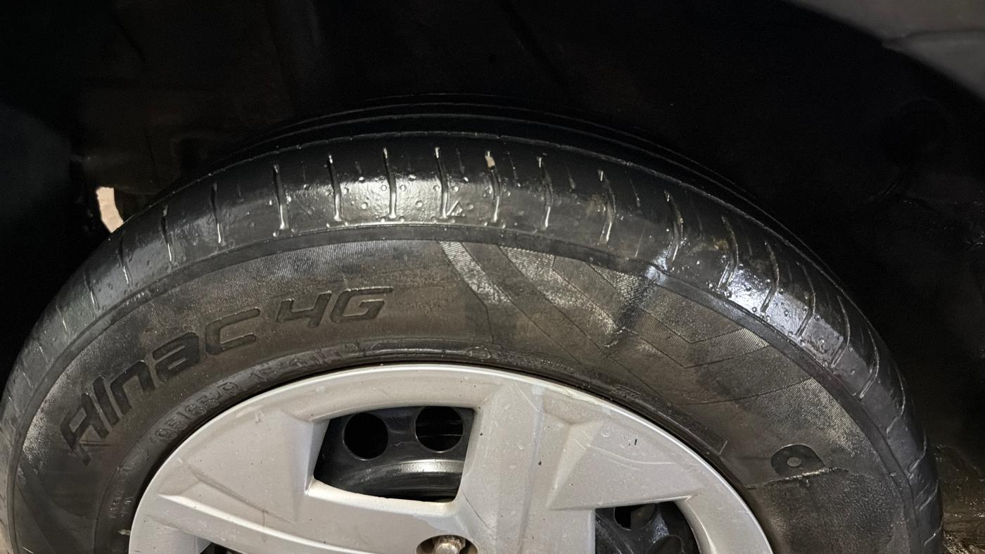 2021 Hyundai VENUE S 1.2, Petrol, Manual, 53,582 km, Right Rear Tyre Tread