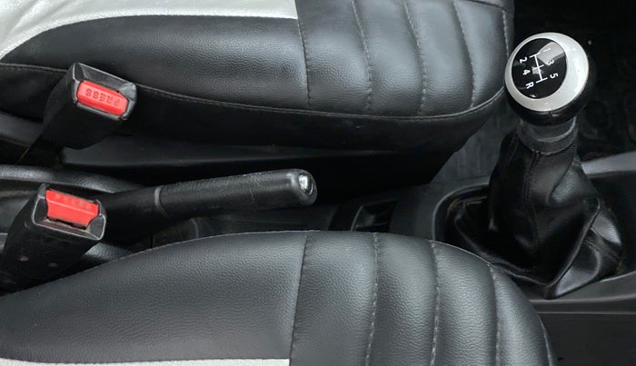 2016 Maruti Wagon R 1.0 VXI, CNG, Manual, 95,393 km, Gear Lever