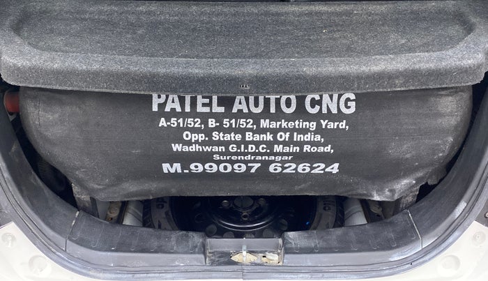 2016 Maruti Wagon R 1.0 VXI, CNG, Manual, 95,393 km, Boot Inside
