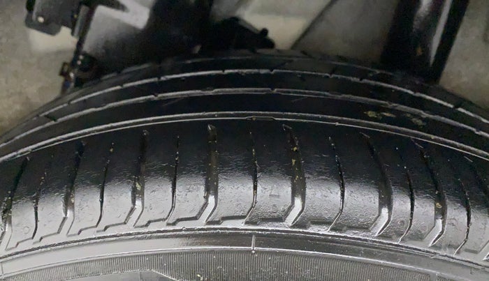 2021 Hyundai VENUE SX 1.0 TURBO, Petrol, Manual, 37,914 km, Left Rear Tyre Tread