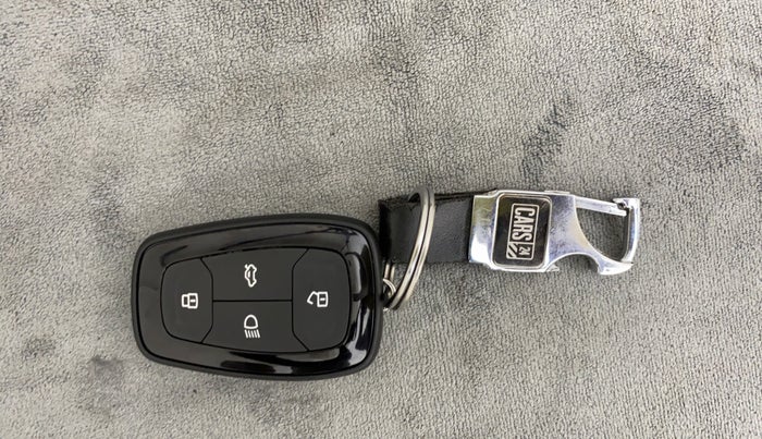 2022 Tata NEXON XZ PLUS (HS) PETROL, Petrol, Manual, 11,174 km, Key Close Up