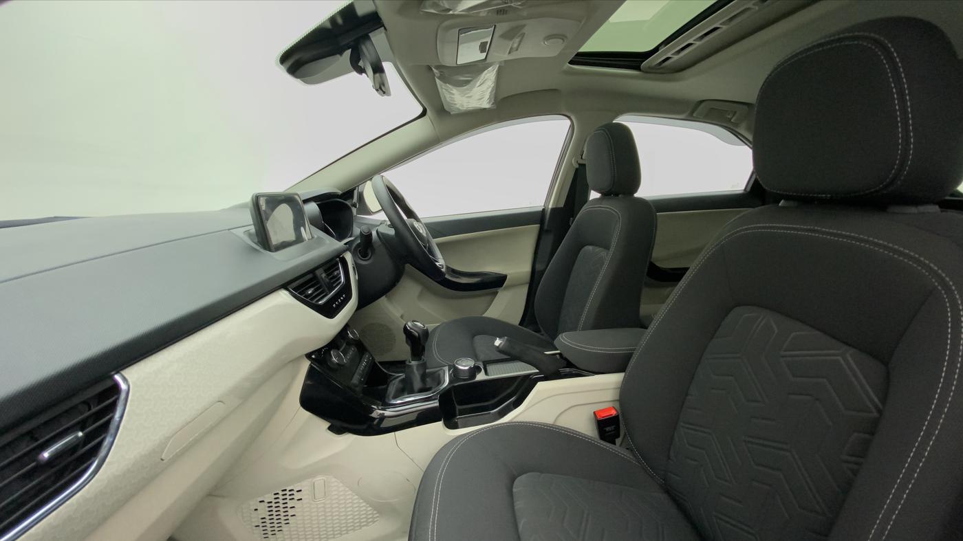 2022 Tata NEXON XZ PLUS (HS) PETROL, Petrol, Manual, 11,174 km, Right Side Front Door Cabin
