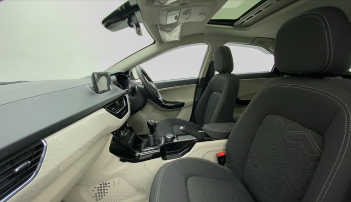 2022 Tata NEXON XZ PLUS (HS) PETROL, Petrol, Manual, 11,174 km, Right Side Front Door Cabin
