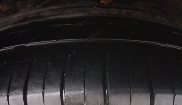 2020 KIA SONET HTX 1.0 IMT, Petrol, Manual, 98,086 km, Right Rear Tyre Tread