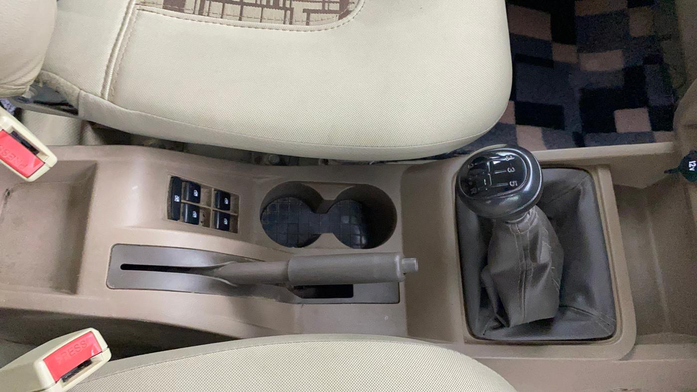 2018 Mahindra Bolero POWER PLUS ZLX, Diesel, Manual, 60,760 km, Gear Lever