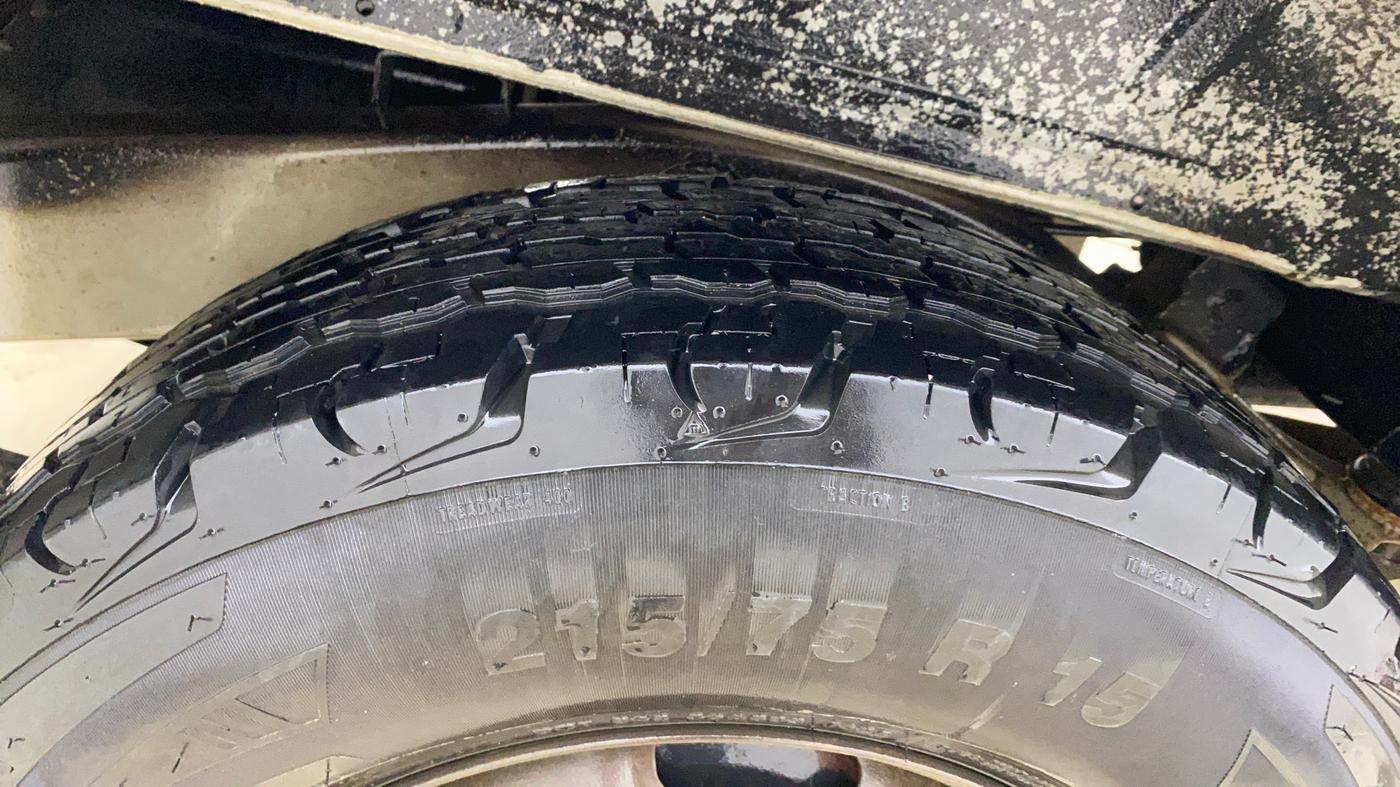 2018 Mahindra Bolero POWER PLUS ZLX, Diesel, Manual, 60,760 km, Right Rear Tyre Tread