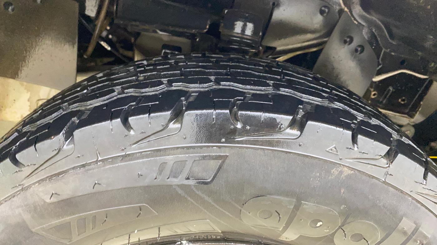 2018 Mahindra Bolero POWER PLUS ZLX, Diesel, Manual, 60,760 km, Right Front Tyre Tread