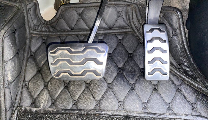 2021 Hyundai NEW I20 ASTA (O) 1.0 TURBO GDI DCT, Petrol, Automatic, 27,728 km, Pedals