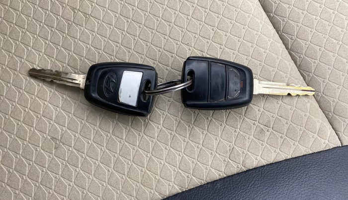 2020 Hyundai NEW SANTRO SPORTZ AMT, Petrol, Automatic, 41,248 km, Key Close Up