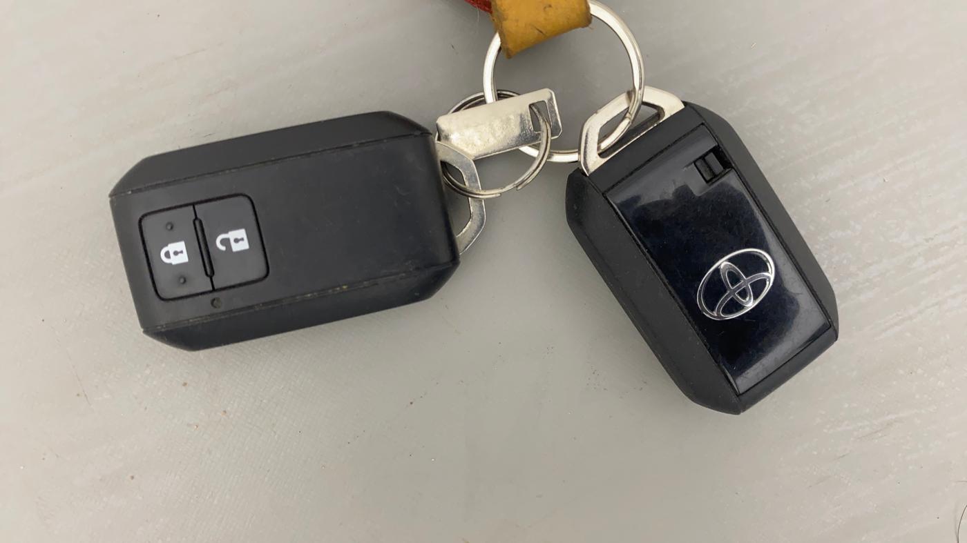2020 Toyota Glanza G, Petrol, Manual, 9,252 km, Key Close Up