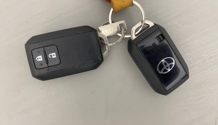 2020 Toyota Glanza G, Petrol, Manual, 9,213 km, Key Close Up