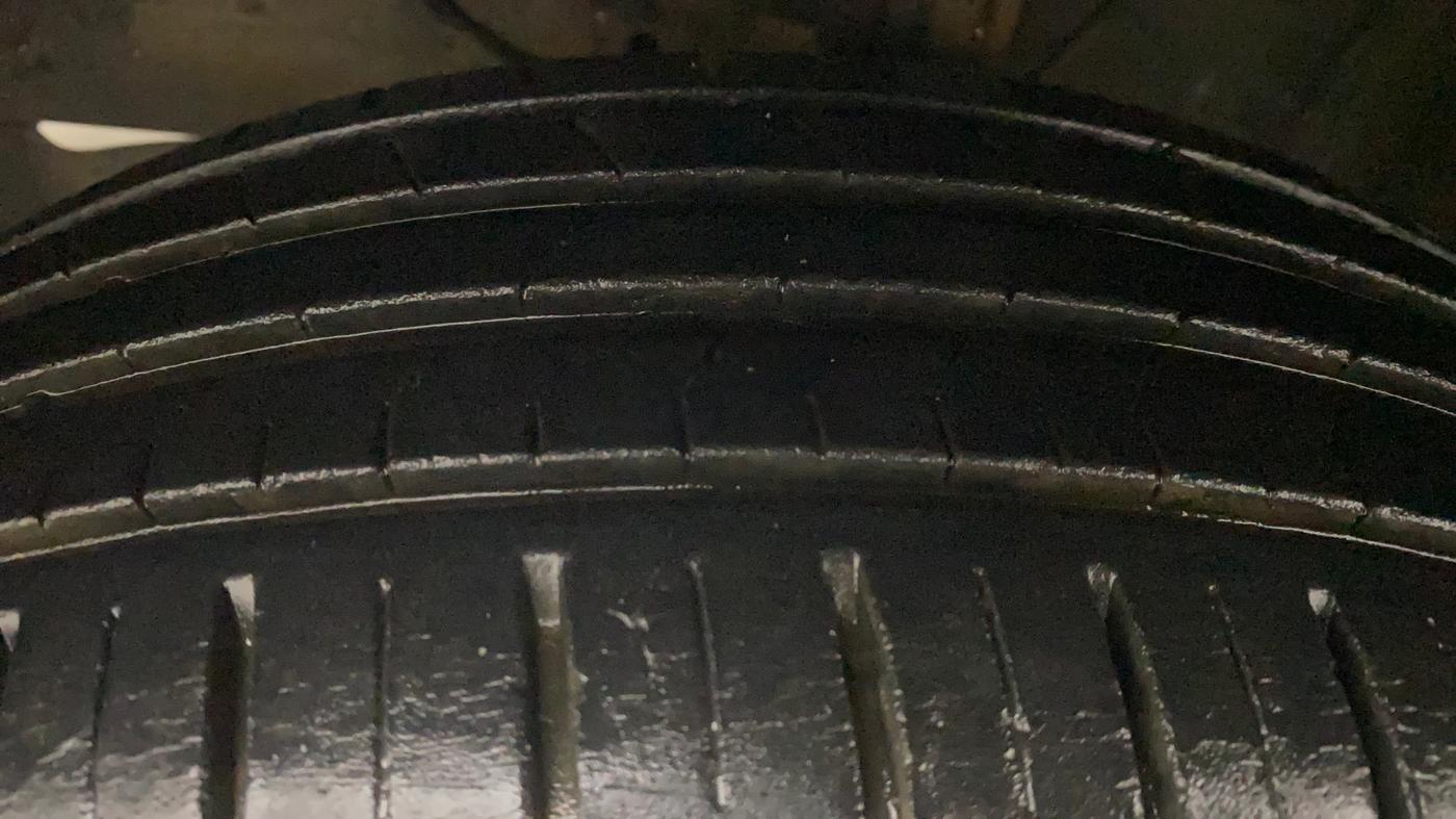 2020 Toyota Glanza G, Petrol, Manual, 9,252 km, Left Front Tyre Tread