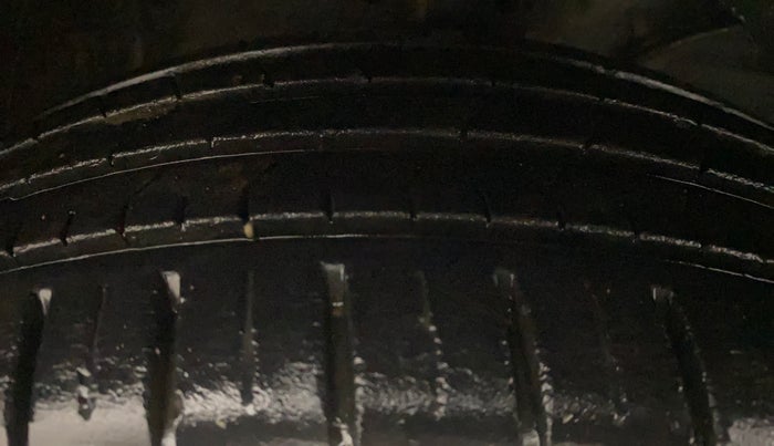 2020 Toyota Glanza G, Petrol, Manual, 9,213 km, Right Front Tyre Tread