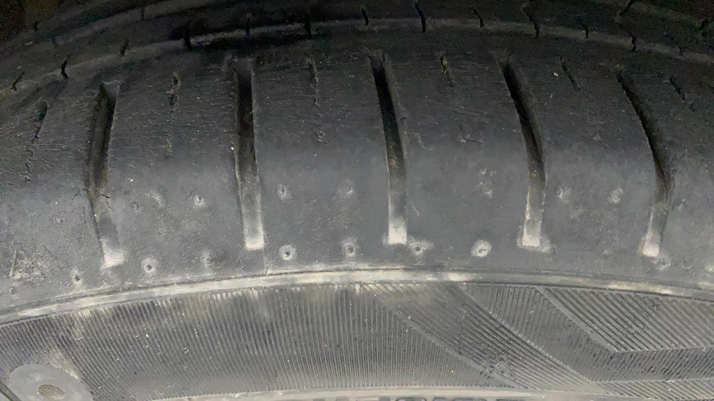 2018 Maruti Ciaz ALPHA 1.4 PETROL, Petrol, Manual, 25,349 km, Left Front Tyre Tread