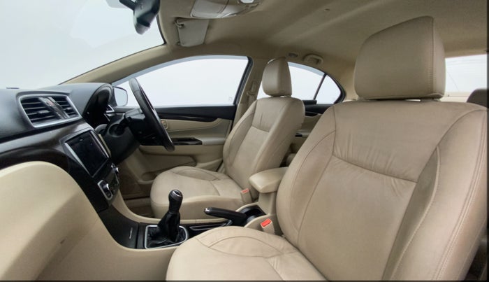2018 Maruti Ciaz ALPHA 1.4 PETROL, Petrol, Manual, 25,349 km, Right Side Front Door Cabin