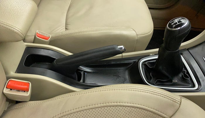 2018 Maruti Ciaz ALPHA 1.4 PETROL, Petrol, Manual, 25,349 km, Gear Lever