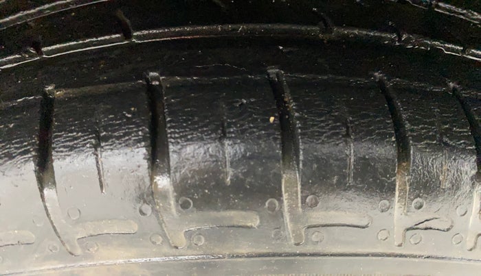 2021 Hyundai GRAND I10 NIOS SPORTZ 1.2 KAPPA VTVT CNG, CNG, Manual, 38,612 km, Left Front Tyre Tread