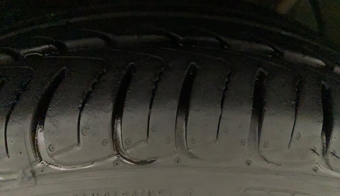 2016 Ford Ecosport TITANIUM 1.5L PETROL AT, Petrol, Automatic, 41,949 km, Right Front Tyre Tread