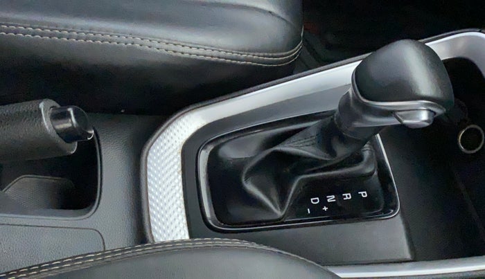 2020 KIA SONET HTK PLUS 1.5 AT, Diesel, Automatic, 62,175 km, Gear Lever