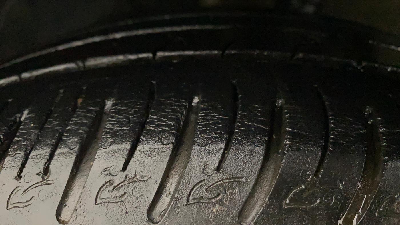 2020 KIA SONET HTK PLUS 1.5 AT, Diesel, Automatic, 62,175 km, Left Front Tyre Tread