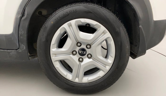 2020 KIA SONET HTK PLUS 1.5 AT, Diesel, Automatic, 62,175 km, Left Rear Wheel