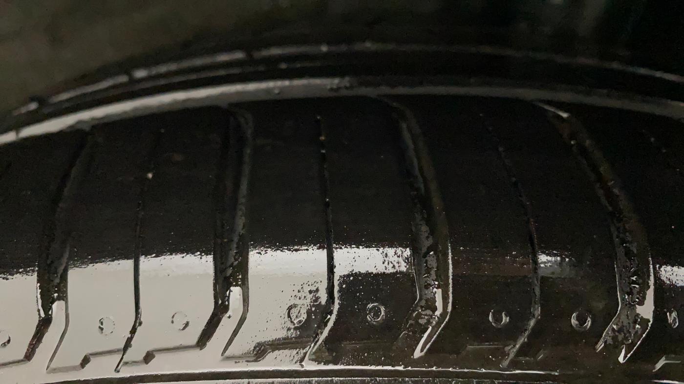 2020 KIA SONET HTK PLUS 1.5 AT, Diesel, Automatic, 62,175 km, Left Rear Tyre Tread