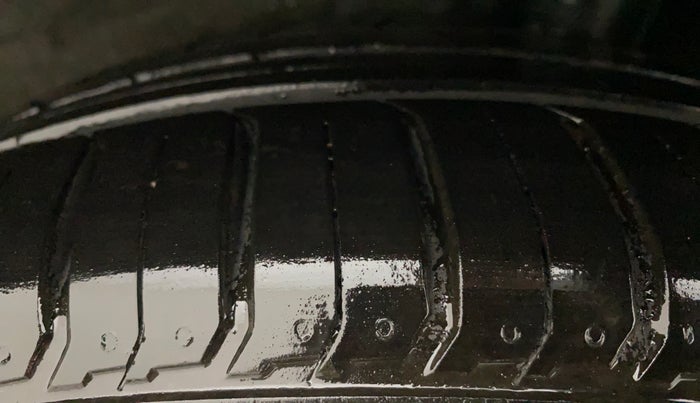 2020 KIA SONET HTK PLUS 1.5 AT, Diesel, Automatic, 62,175 km, Left Rear Tyre Tread