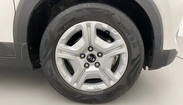 2020 KIA SONET HTK PLUS 1.5 AT, Diesel, Automatic, 62,175 km, Right Front Wheel