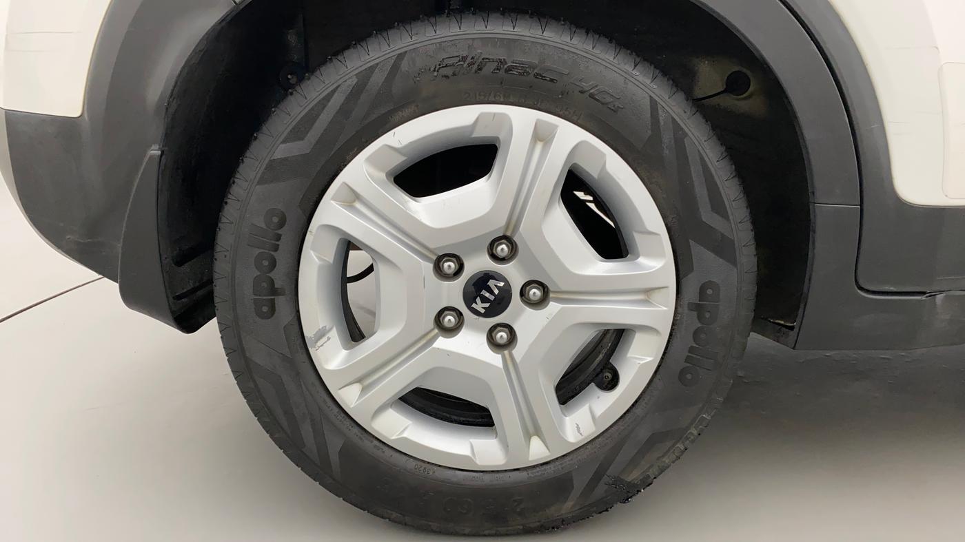 2020 KIA SONET HTK PLUS 1.5 AT, Diesel, Automatic, 62,175 km, Right Rear Wheel