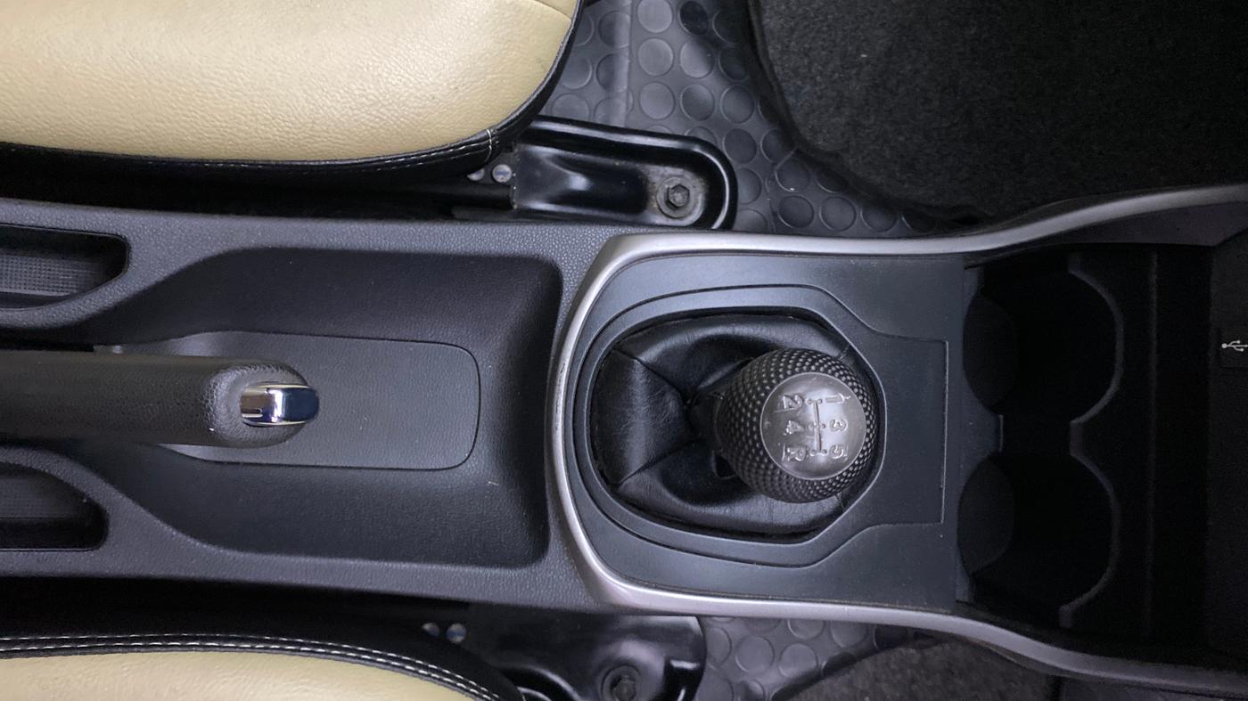 2019 Honda City 1.5L I-VTEC V MT, Petrol, Manual, 52,774 km, Gear Lever
