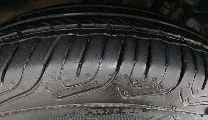 2017 Honda Jazz 1.2 V AT, Petrol, Automatic, 59,453 km, Right Rear Tyre Tread