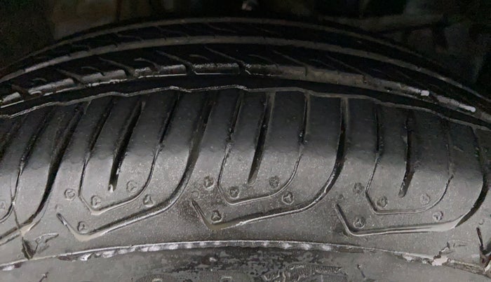 2017 Honda Jazz 1.2 V AT, Petrol, Automatic, 59,453 km, Right Front Tyre Tread