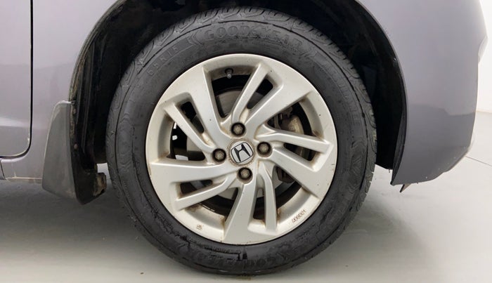 2017 Honda Jazz 1.2 V AT, Petrol, Automatic, 59,453 km, Right Front Wheel