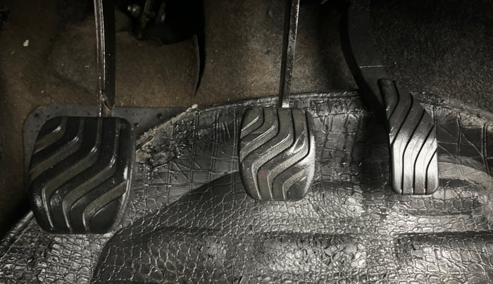 2016 Renault Kwid RXT 1.0, Petrol, Manual, 58,566 km, Pedals