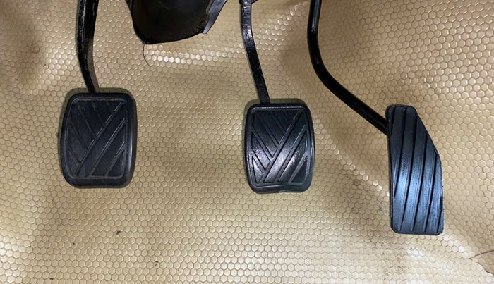 2015 Maruti Wagon R 1.0 VXI, Petrol, Manual, 37,483 km, Pedals