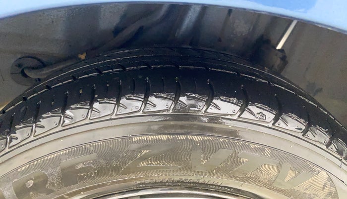 2015 Honda Brio S MT, Petrol, Manual, 55,442 km, Left Rear Tyre Tread