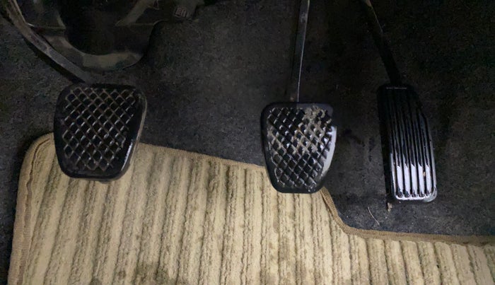 2015 Honda Brio S MT, Petrol, Manual, 55,442 km, Pedals