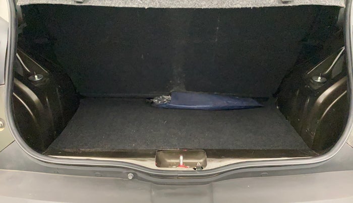 2022 Renault Kwid CLIMBER AMT 1.0, Petrol, Automatic, 20,835 km, Boot Inside