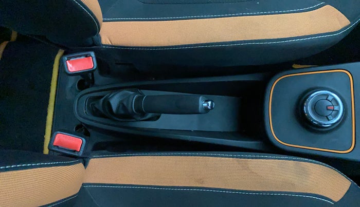 2022 Renault Kwid CLIMBER AMT 1.0, Petrol, Automatic, 20,835 km, Gear Lever