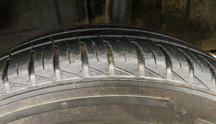 2022 Renault Kwid CLIMBER AMT 1.0, Petrol, Automatic, 20,835 km, Left Rear Tyre Tread