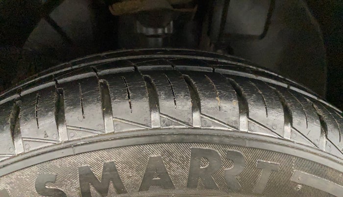 2022 Renault Kwid CLIMBER AMT 1.0, Petrol, Automatic, 20,835 km, Right Front Tyre Tread