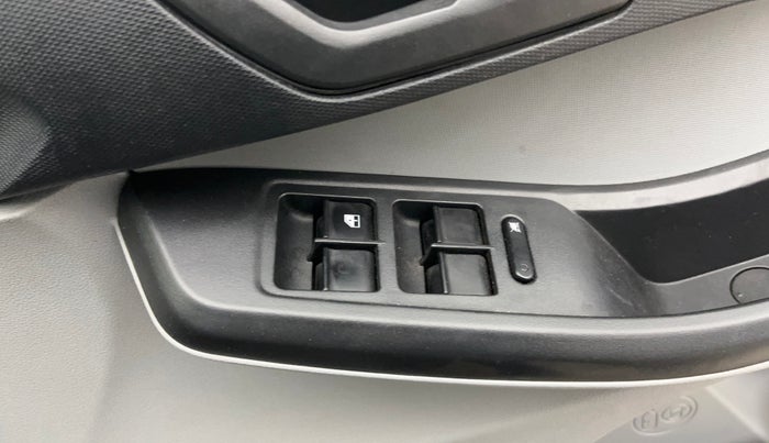 2023 Tata Tiago XT PETROL, Petrol, Manual, 31,687 km, Driver Side Door Panels Control