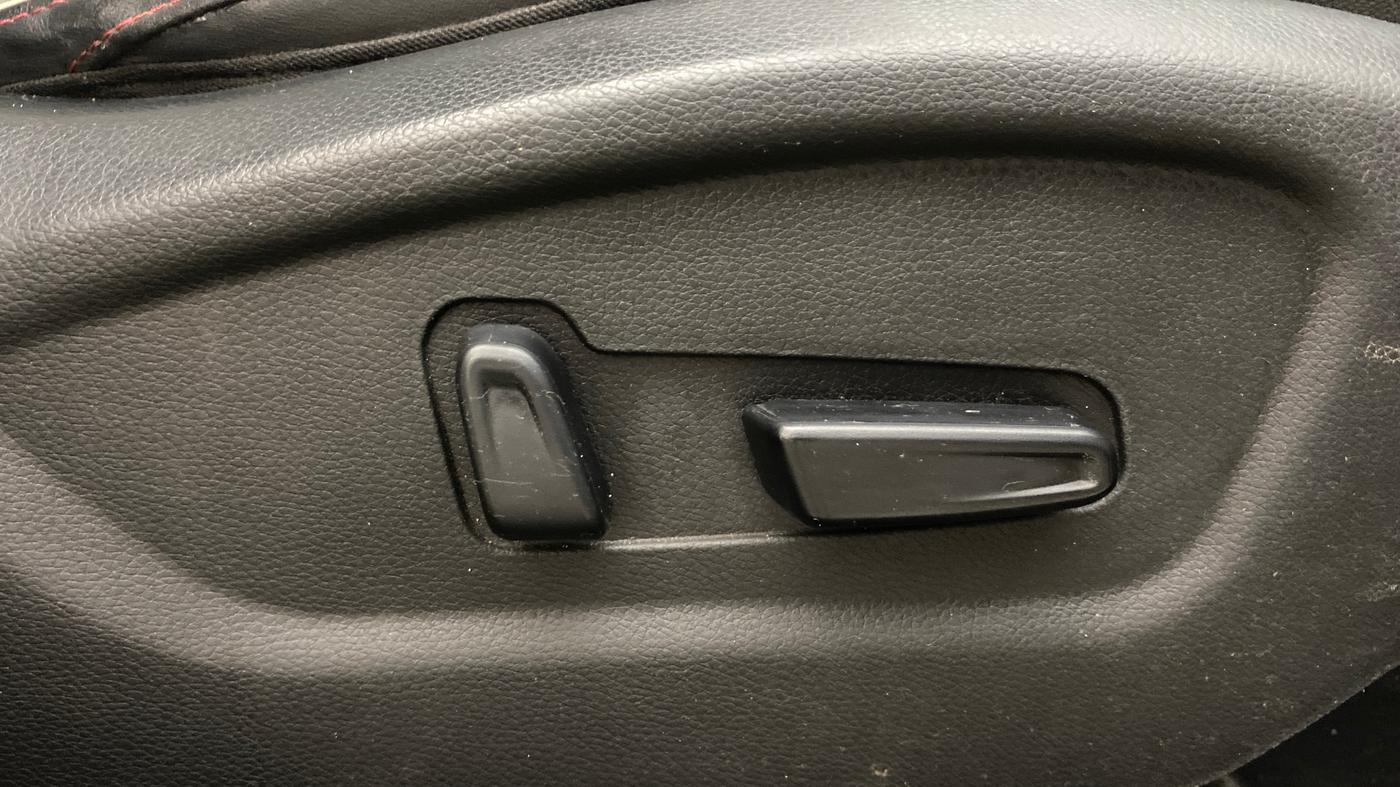 2020 KIA SELTOS GTX PLUS AT 1.5 DIESEL, Diesel, Automatic, 1,00,153 km, Driver Side Adjustment Panel