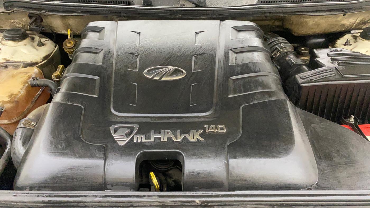 2016 Mahindra XUV500 W4, Diesel, Manual, 1,26,743 km, Engine View