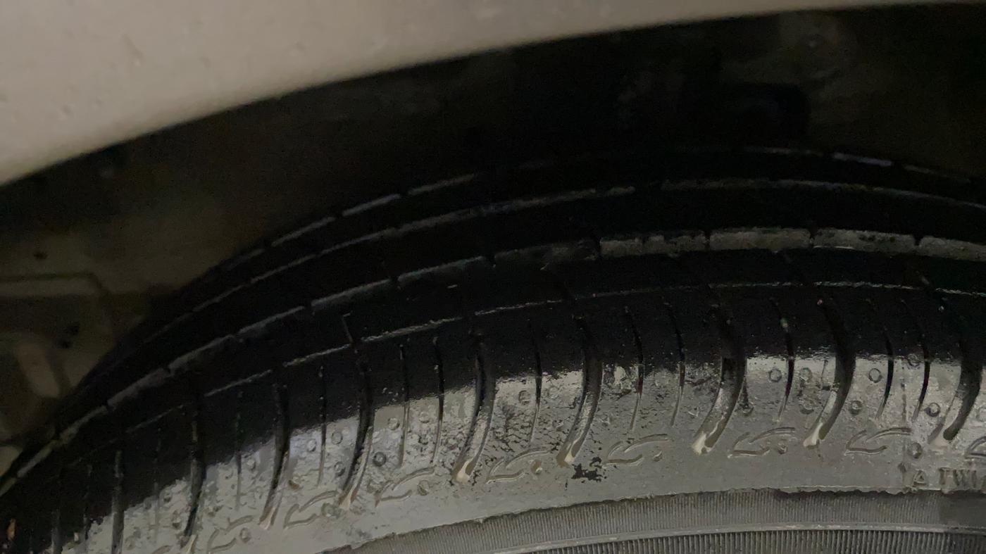 2016 Maruti Celerio VXI, Petrol, Manual, 38,067 km, Left Front Tyre Tread