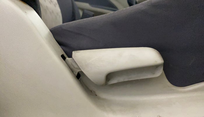 2016 Maruti Celerio VXI, Petrol, Manual, 38,024 km, Driver Side Adjustment Panel