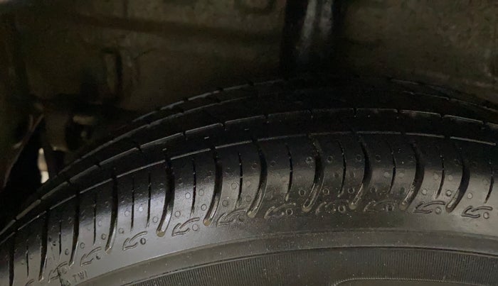 2016 Maruti Celerio VXI, Petrol, Manual, 38,024 km, Right Rear Tyre Tread